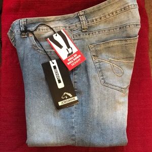Jordache skinny jeans size 8 NWT!  Excellent condition